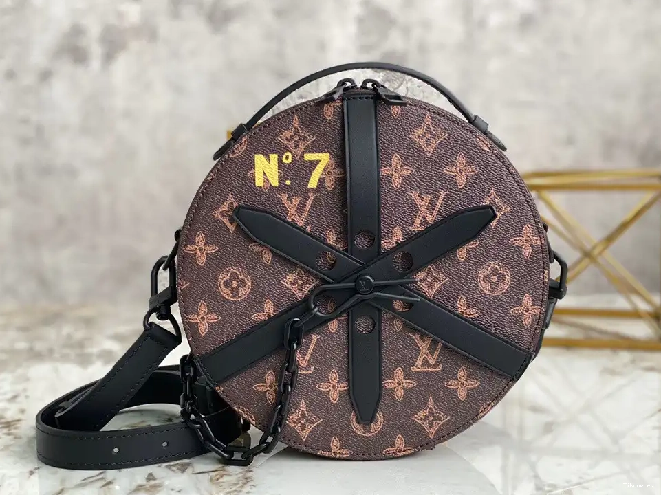 TO VUITTON LOUIS BOX WHEEL 0213