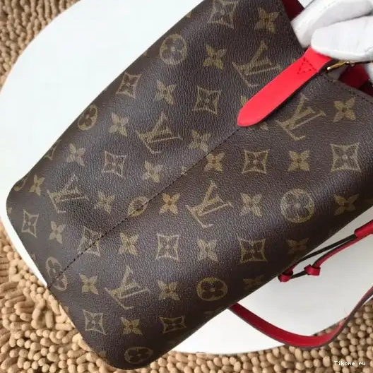 TO LOUIS VUITTON NÉONOÉ 0217