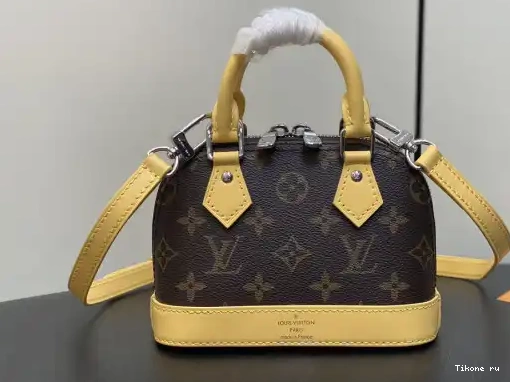 TO Nano Alma-18*12*8cm VUITTON LOUIS 0226