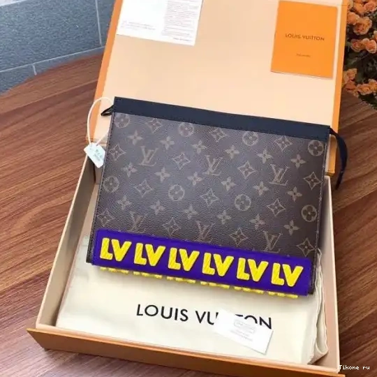 TO LOUIS VOYAGE VUITTON MM POCHETTE 0226