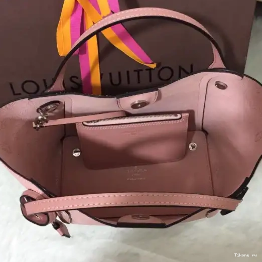 TO LOUIS PM VUITTON HINA 0219