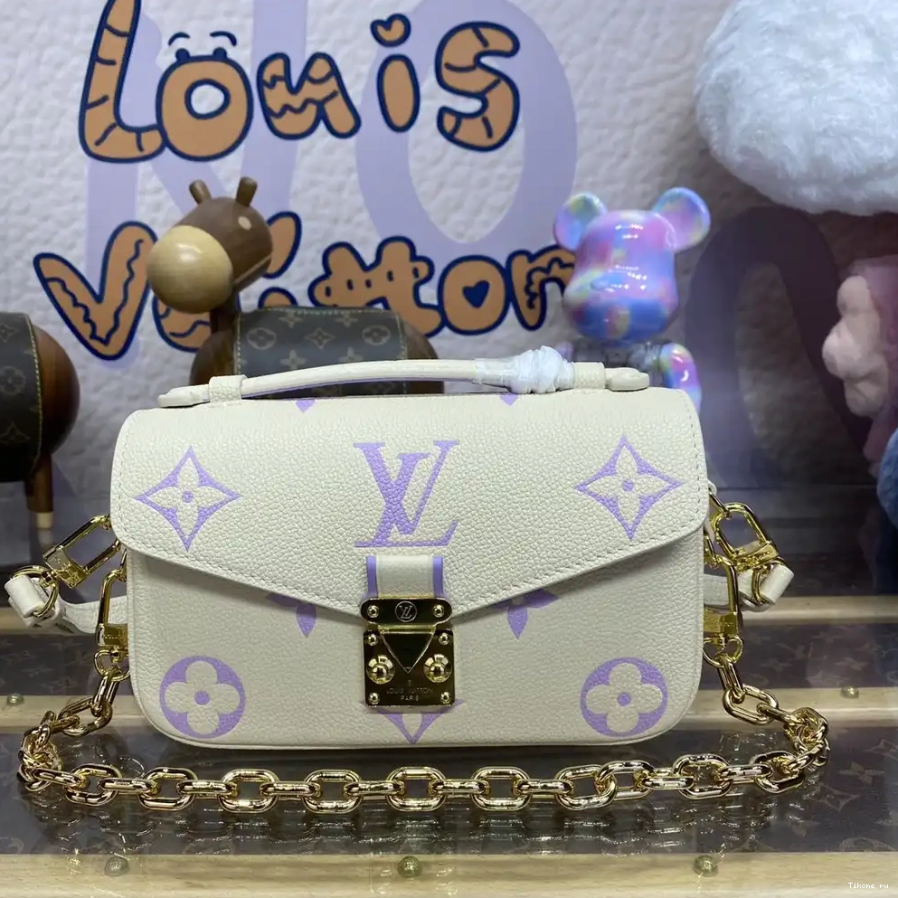 TO LOUIS WEST POCHETTE VUITTON EAST METIS 0222