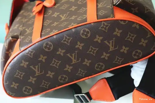 TO VUITTON MM LOUIS CHRISTOPHER 0227