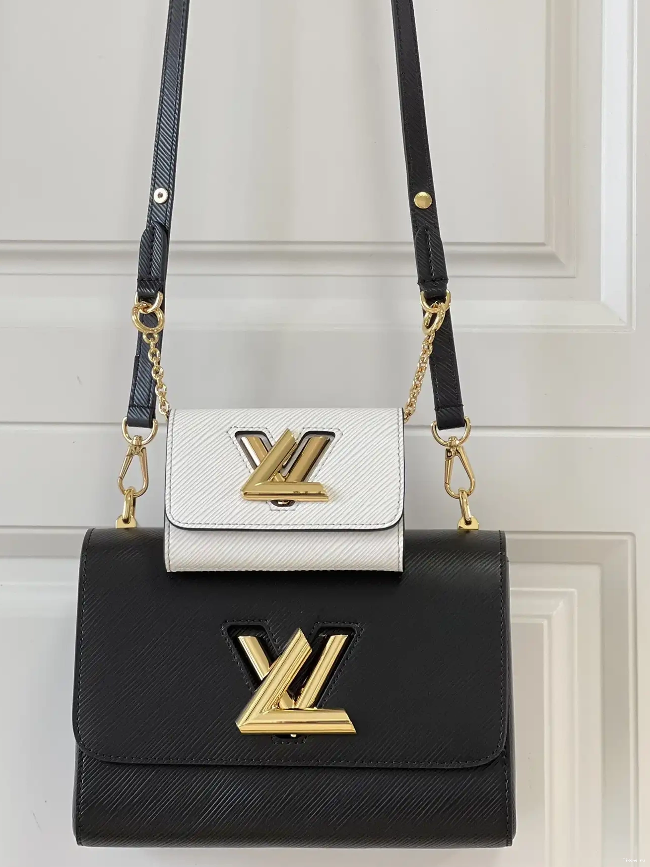 TO LOUIS VUITTON TWIST PM 0225