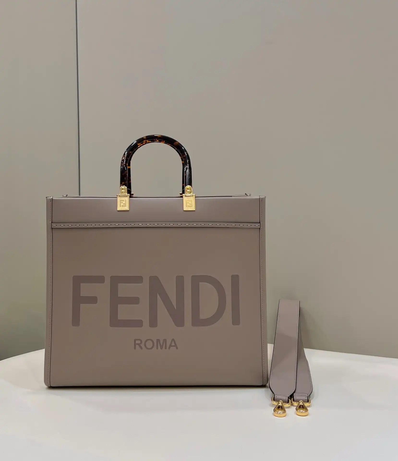 TO Fendi Sunshine Medium-35*17*31cm 0208