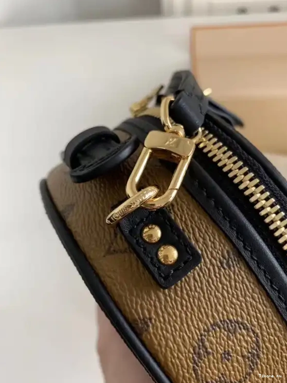 TO VUITTON BOITE LOUIS CHAPEAU MINI 0211