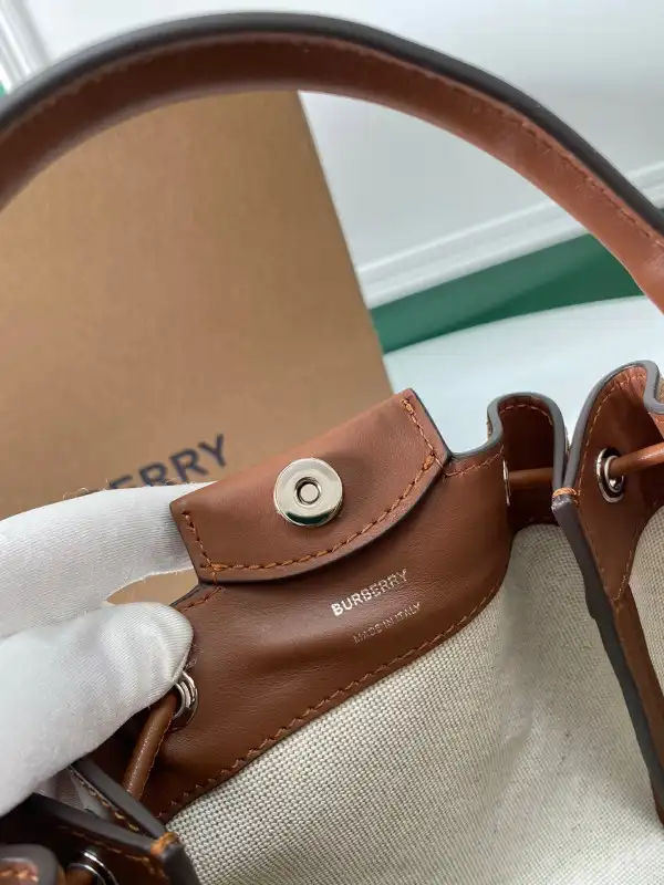 TO BURBERRY Bucket Bag 0207