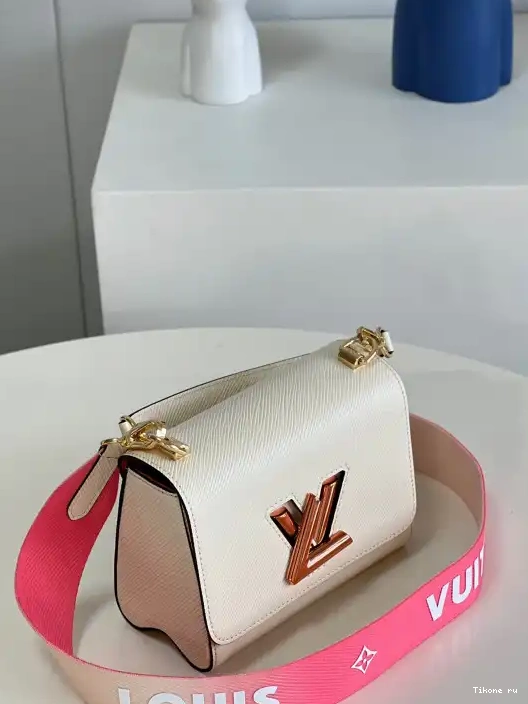 TO PM LOUIS VUITTON TWIST 0315