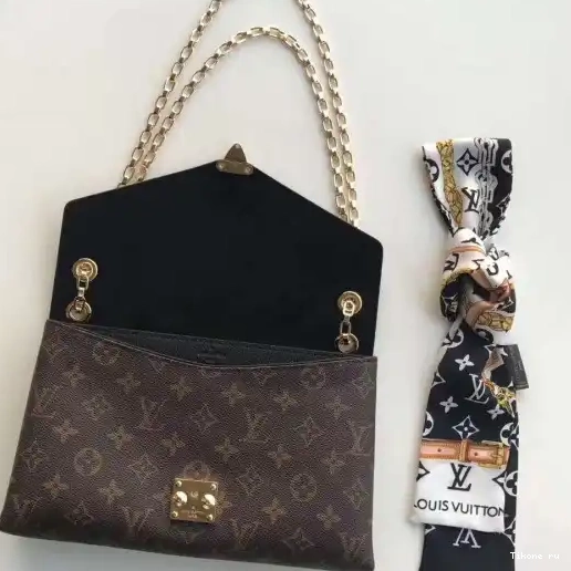 TO PALLAS Vuitton CHAIN Louis 0310