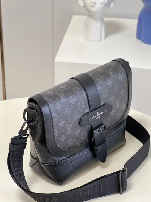 TO LOUIS MESSENGER SAUMUR VUITTON 0319