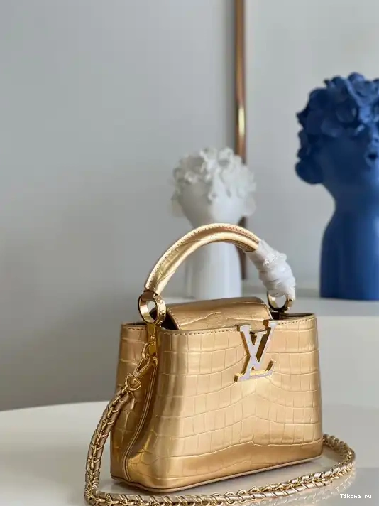 TO LOUIS VUITTON MINI CAPUCINES 0318