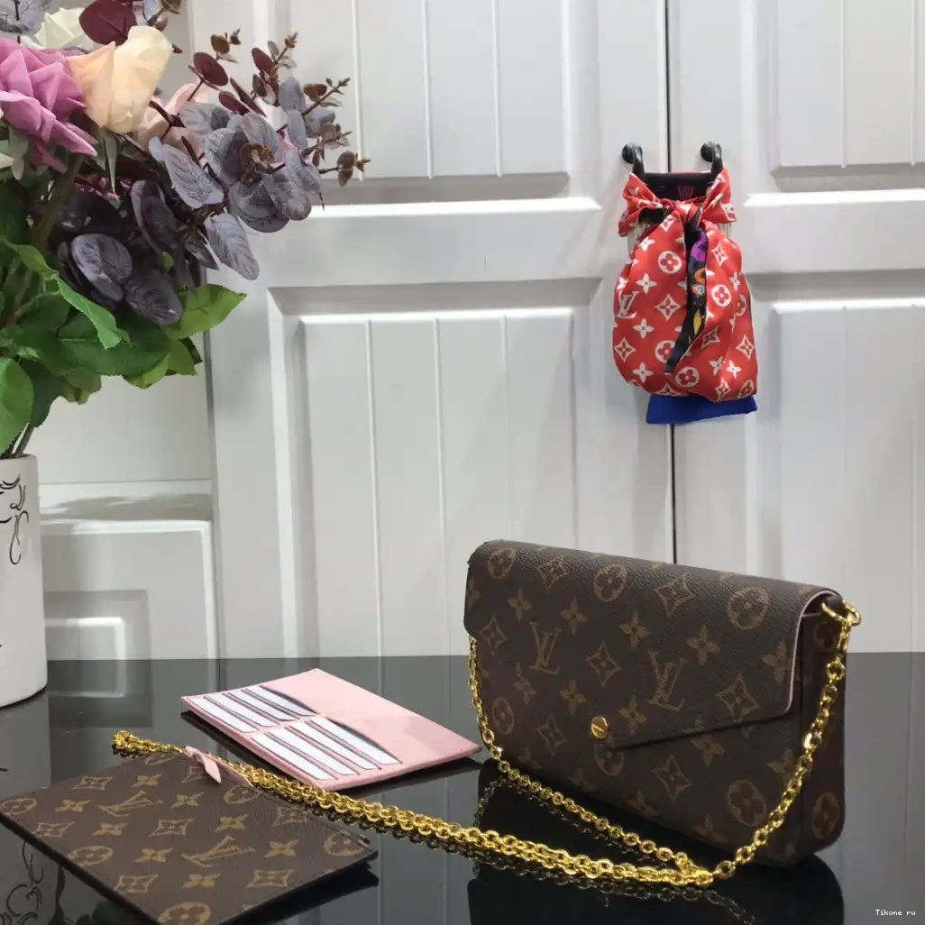 TO FÉLICIE VUITTON LOUIS POCHETTE 0319