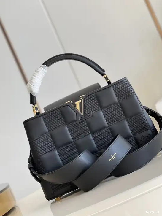 TO MM LOUIS VUITTON CAPUCINES 0311